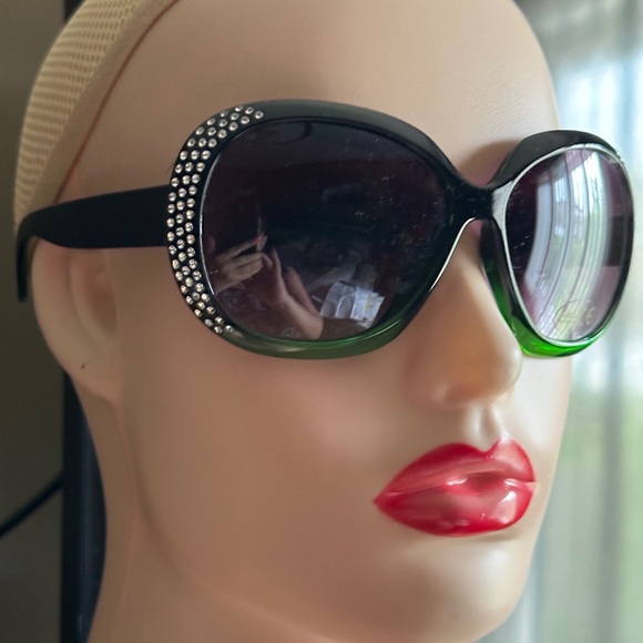 NWT Italian Sunglasses. - Picture 13 of 15